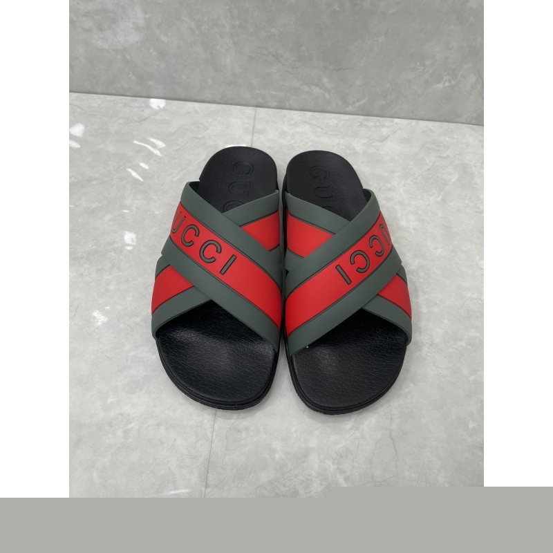 G*u*i slippers